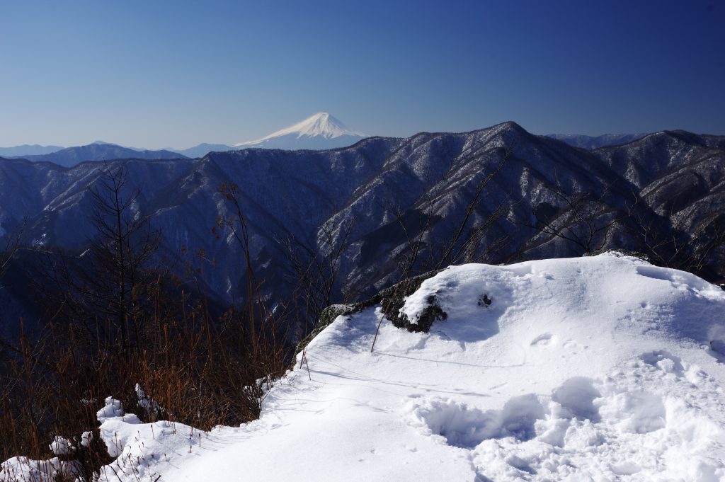 天目山山頂から石尾根と富士山
